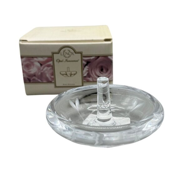 Lenox Opal Innocence clear Crystal Ring Holder embossed floral 3.5 READ NEW - Picture 1 of 9